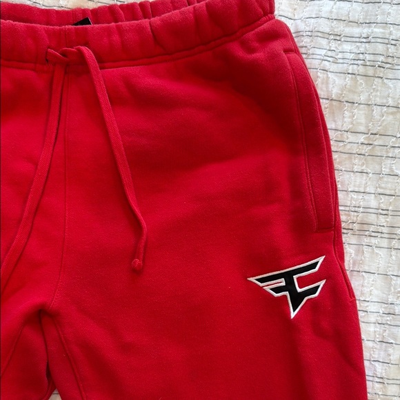 FaZe Clan Red Sweatpants - Picture 4 of 4
